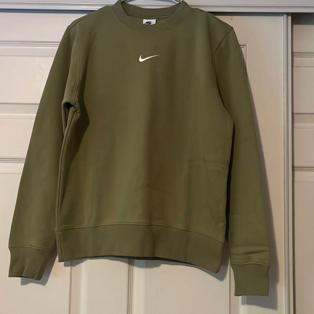 Womens green Nike crewneck sweater
